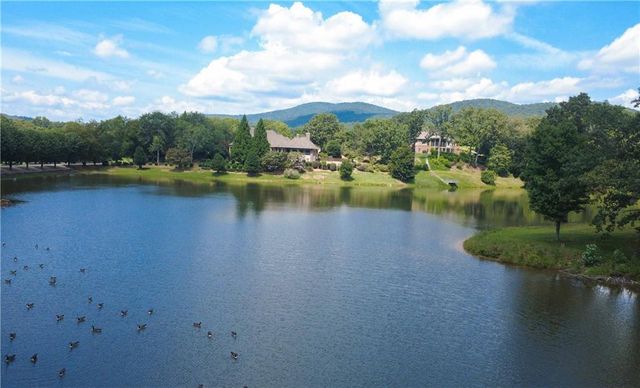1057 Orchard Drive, Clarkesville, GA 30523