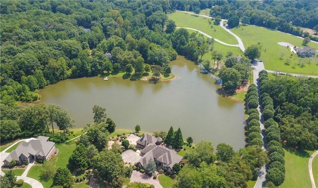 1057 Orchard Drive, Clarkesville, GA 30523