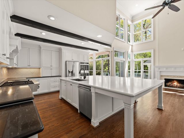 83 S Longspur Drive, The Woodlands, TX 77380