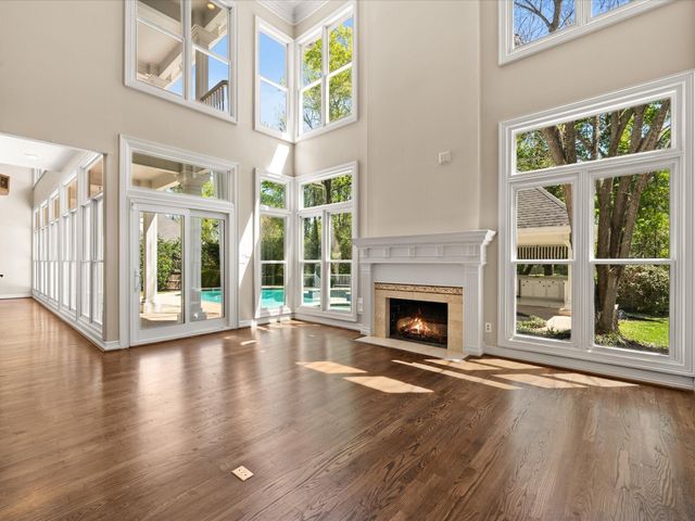 83 S Longspur Drive, The Woodlands, TX 77380