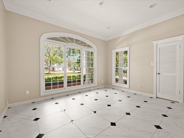 83 S Longspur Drive, The Woodlands, TX 77380