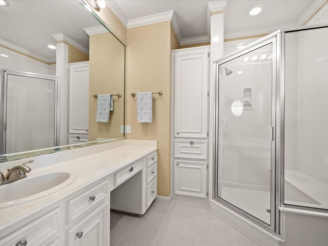 83 S Longspur Drive, The Woodlands, TX 77380