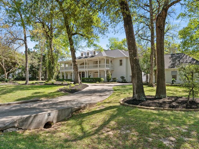 83 S Longspur Drive, The Woodlands, TX 77380