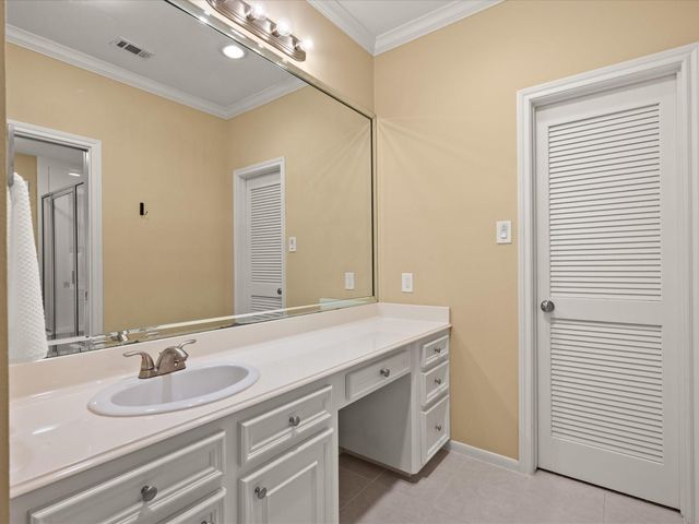 83 S Longspur Drive, The Woodlands, TX 77380
