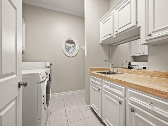 83 S Longspur Drive, The Woodlands, TX 77380