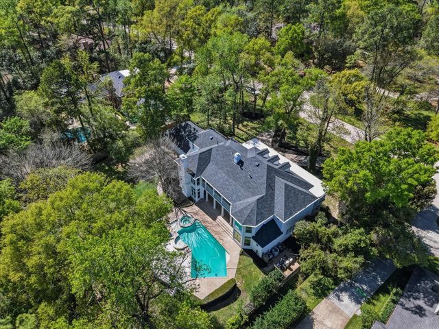 83 S Longspur Drive, The Woodlands, TX 77380