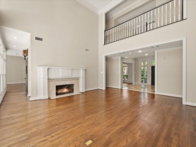 83 S Longspur Drive, The Woodlands, TX 77380