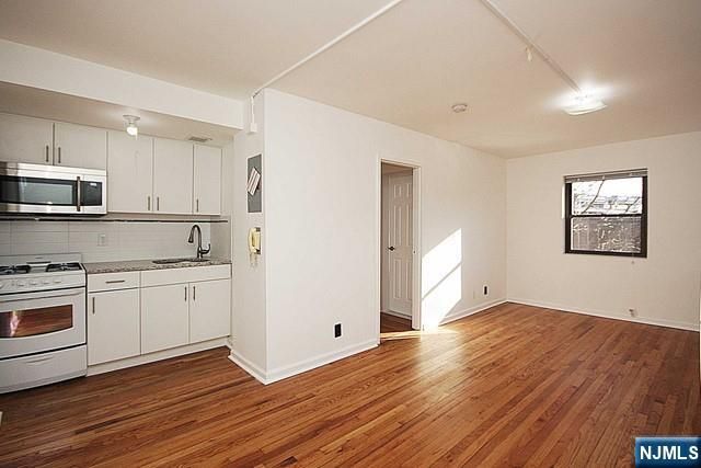 3020 Edwin Avenue 2J, Fort Lee, NJ 07024