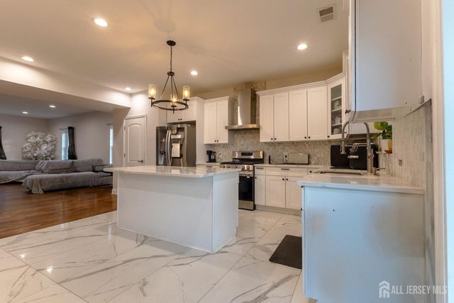 55 walnut Street, Edison, NJ 08817