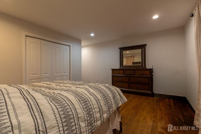 55 walnut Street, Edison, NJ 08817
