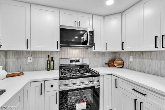 2415 Pickwick Drive, Henderson, NV 89014