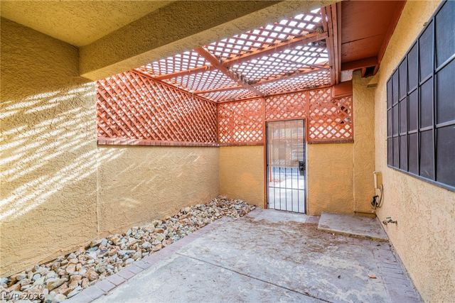 2415 Pickwick Drive, Henderson, NV 89014