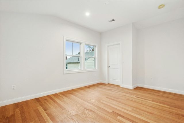 23 Loomis Street 23, Cambridge, MA 02138