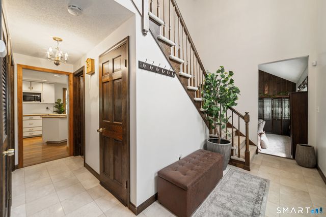 100 Blue Trail, Hamden, CT 06518