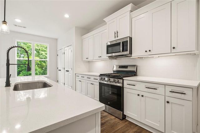 6 Brownwood Drive SE, Cartersville, GA 30120