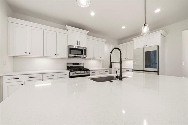 6 Brownwood Drive SE, Cartersville, GA 30120