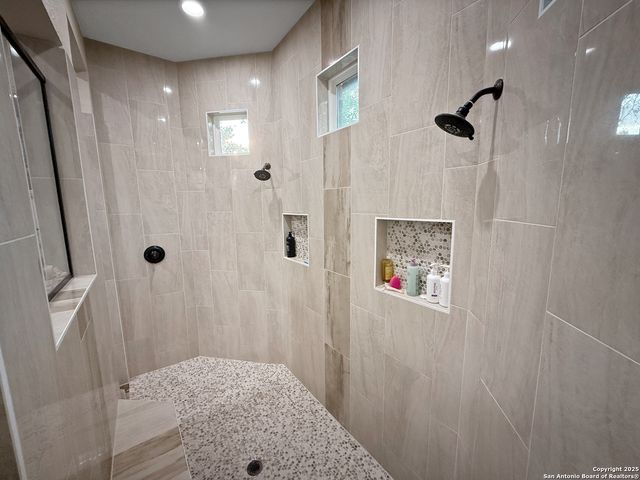 246 Cibolo Way, La Vernia, TX 78121