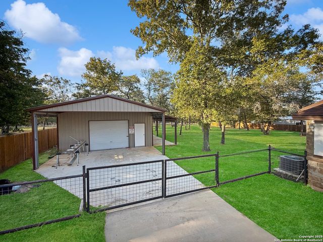 246 Cibolo Way, La Vernia, TX 78121