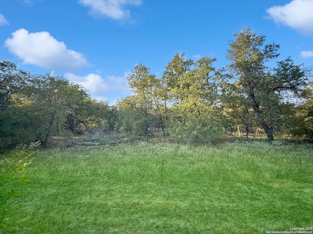 246 Cibolo Way, La Vernia, TX 78121