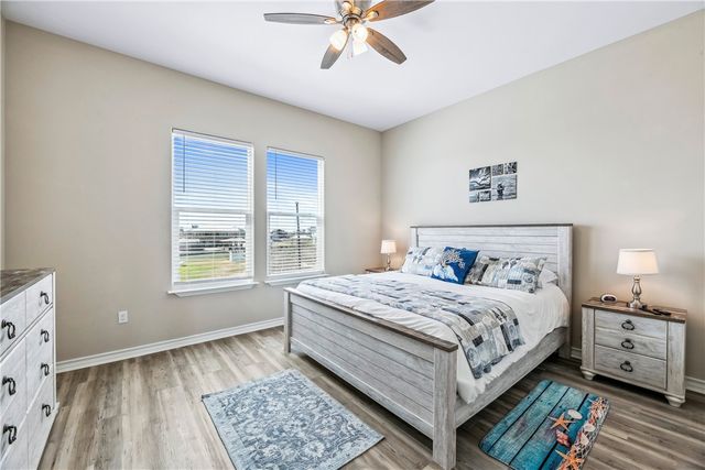 125 Lakeview, Rockport, TX 78382