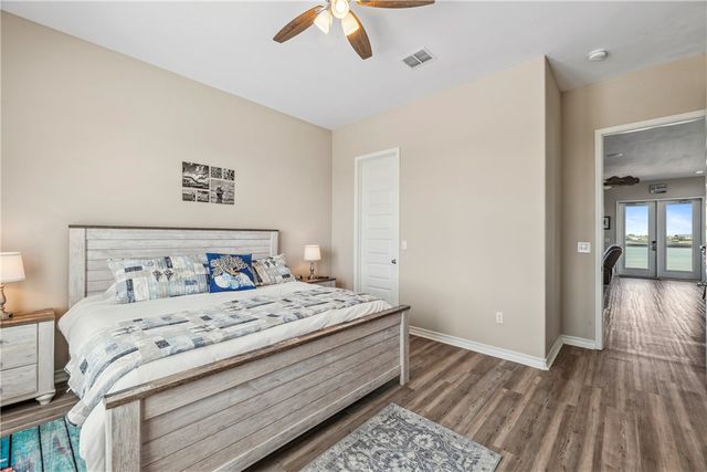 125 Lakeview, Rockport, TX 78382