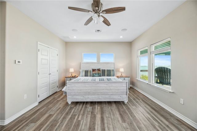 125 Lakeview, Rockport, TX 78382