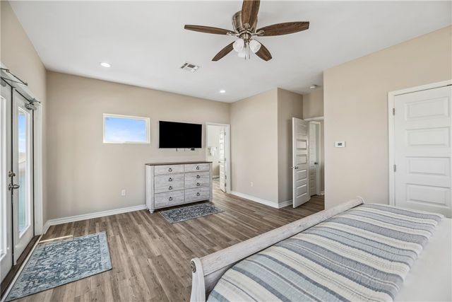 125 Lakeview, Rockport, TX 78382