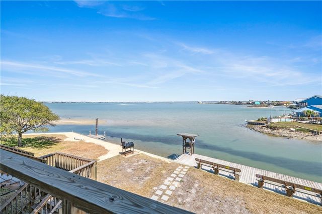125 Lakeview, Rockport, TX 78382