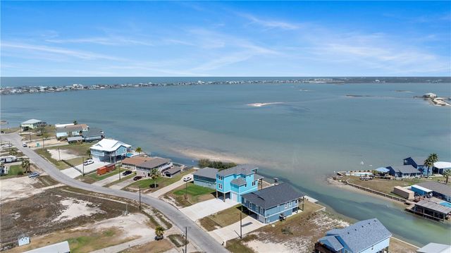 125 Lakeview, Rockport, TX 78382