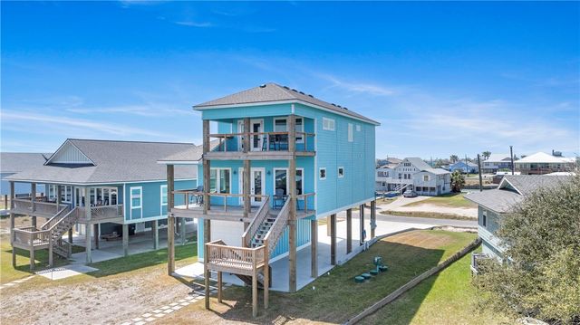 125 Lakeview, Rockport, TX 78382