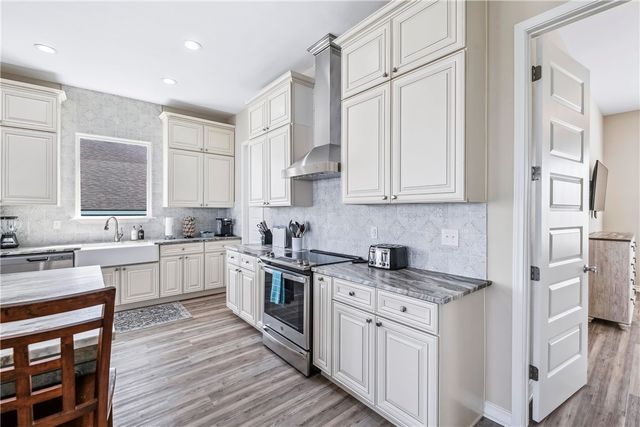 125 Lakeview, Rockport, TX 78382