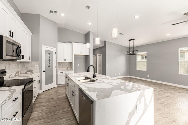 11007 W HOPI Street, Avondale, AZ 85323