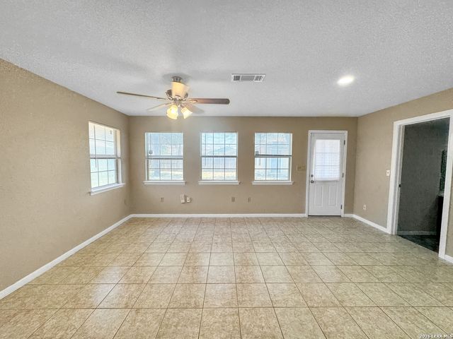 310 Mahota Dr, San Antonio, TX 78227
