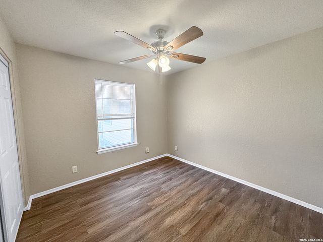310 Mahota Dr, San Antonio, TX 78227