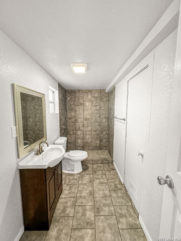 310 Mahota Dr, San Antonio, TX 78227