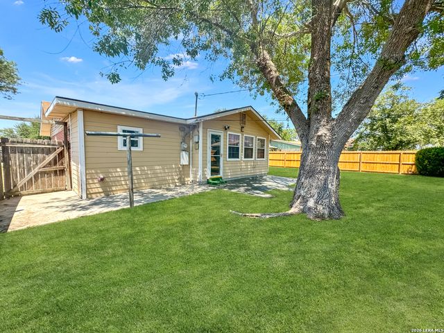 310 Mahota Dr, San Antonio, TX 78227