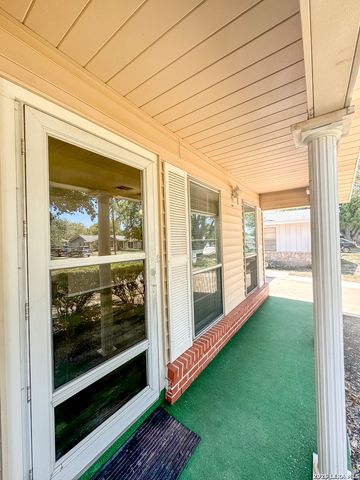 310 Mahota Dr, San Antonio, TX 78227