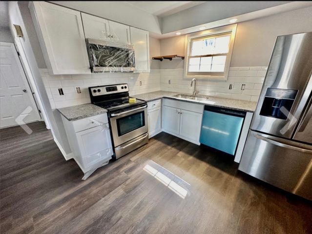 2221 Dominion Dr, Murfreesboro, TN 37129