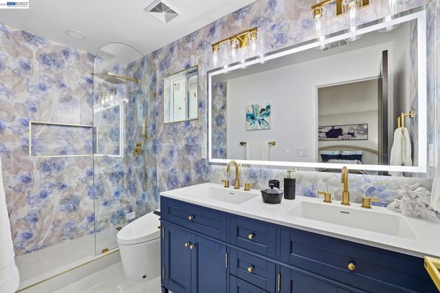 1913 W Middlefield Rd, Mountain View, CA 94043