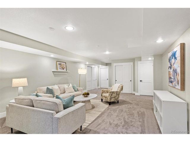 5212 S Geneva St, Englewood, CO 80111