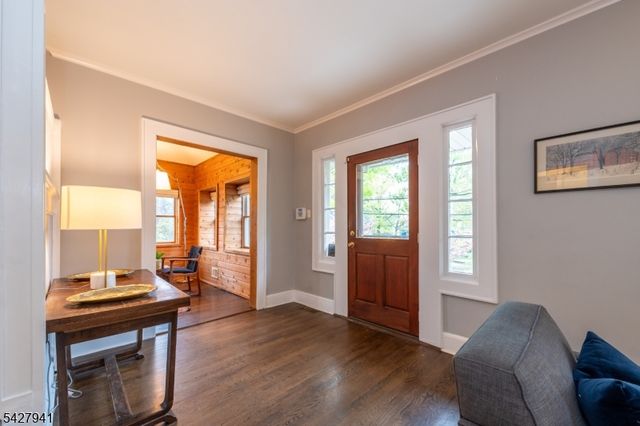 82 Oakland Rd, Maplewood Twp., NJ 07040