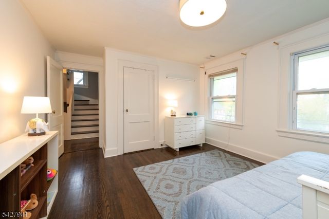 82 Oakland Rd, Maplewood Twp., NJ 07040