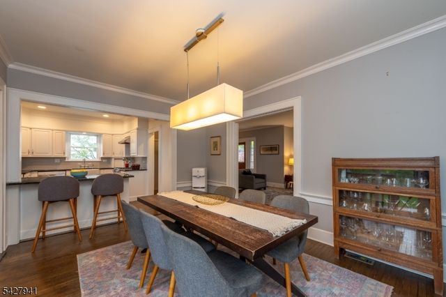 82 Oakland Rd, Maplewood Twp., NJ 07040