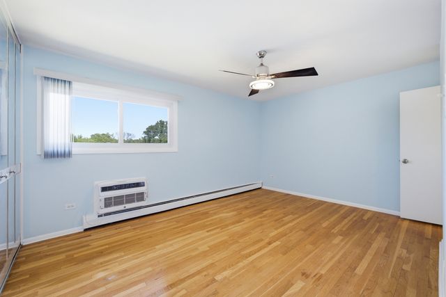 8856 Northshore Drive 201A, Des Plaines, IL 60016