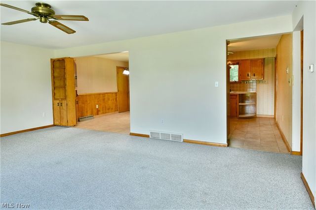 2909 Beal Street NW, Warren, OH 44485