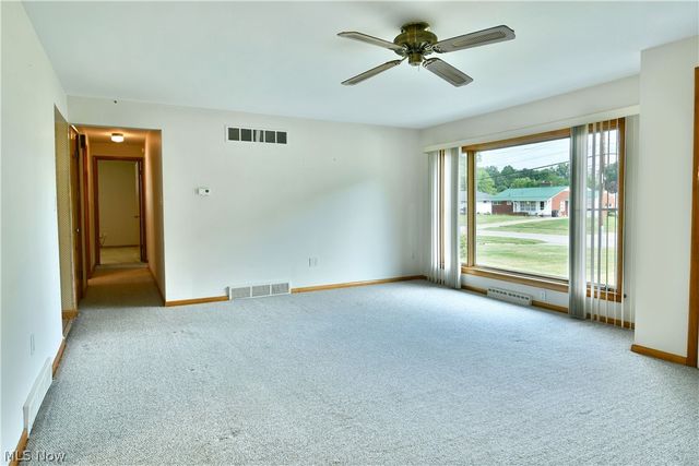2909 Beal Street NW, Warren, OH 44485