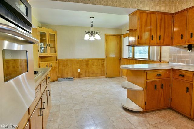 2909 Beal Street NW, Warren, OH 44485