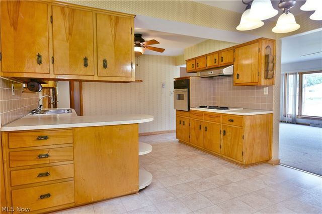 2909 Beal Street NW, Warren, OH 44485