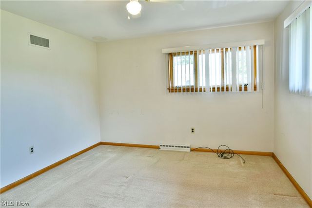 2909 Beal Street NW, Warren, OH 44485