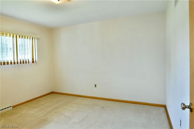 2909 Beal Street NW, Warren, OH 44485